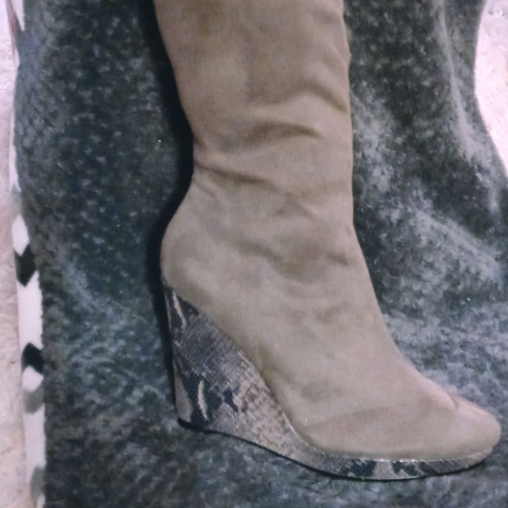Gray suede women's boots